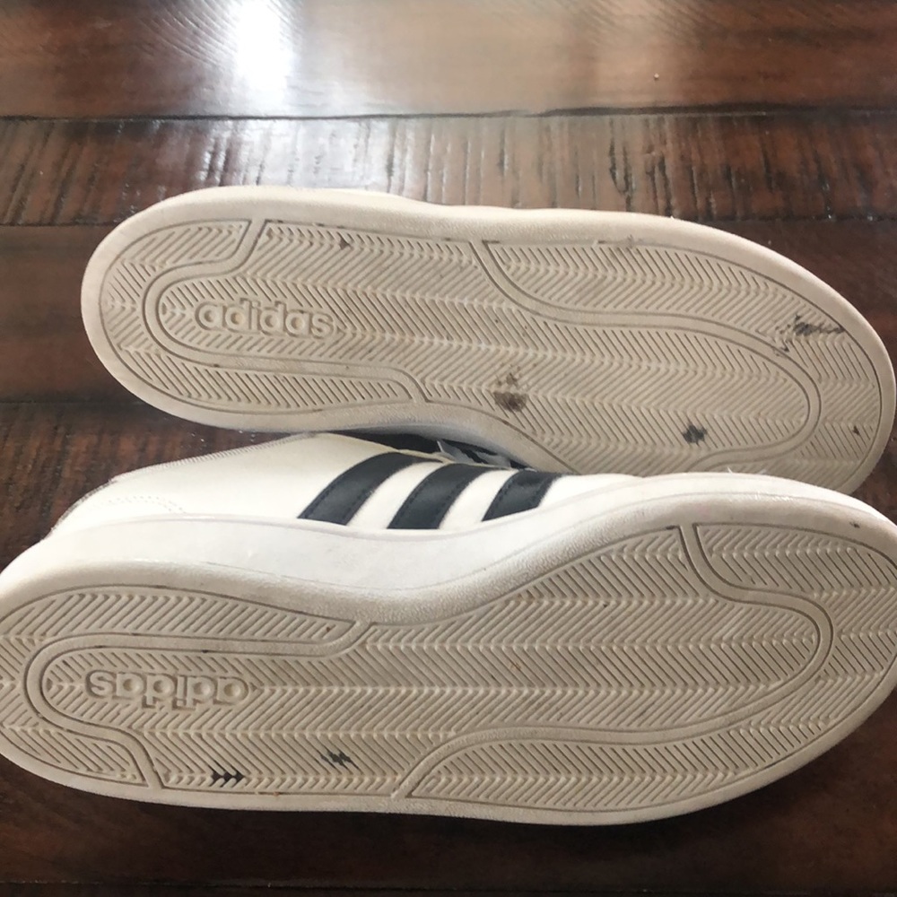 Adidas Tennis Shoes ๐ - Picture 10 of 10
